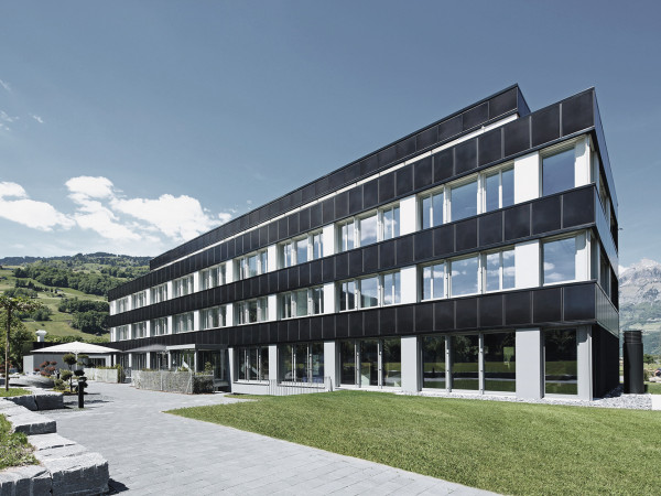 Foto Flumroc AG: Umfassend erneuertes Flumroc Bürogebäude